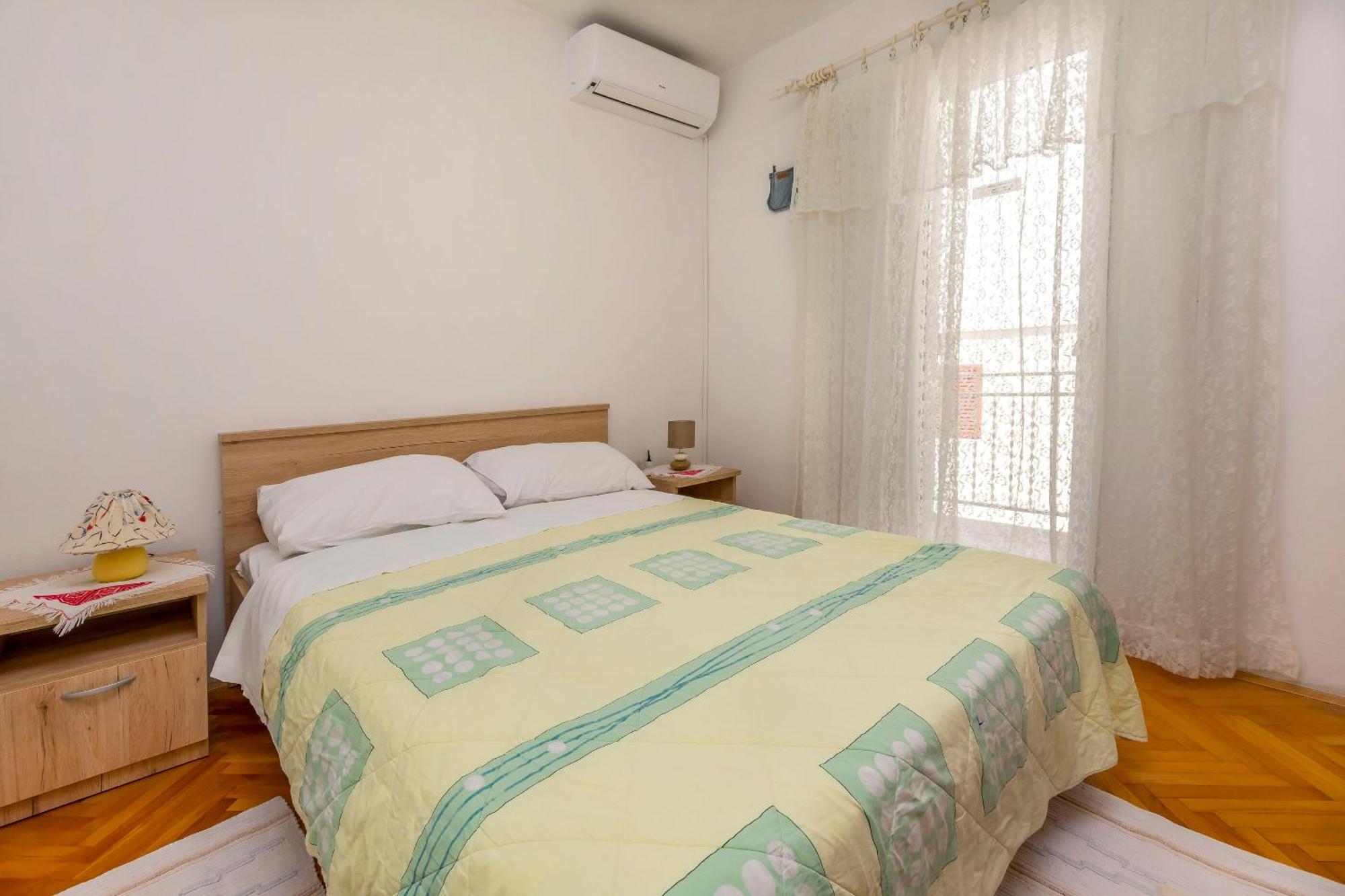 Apartment Jelena Primosten Exterior photo