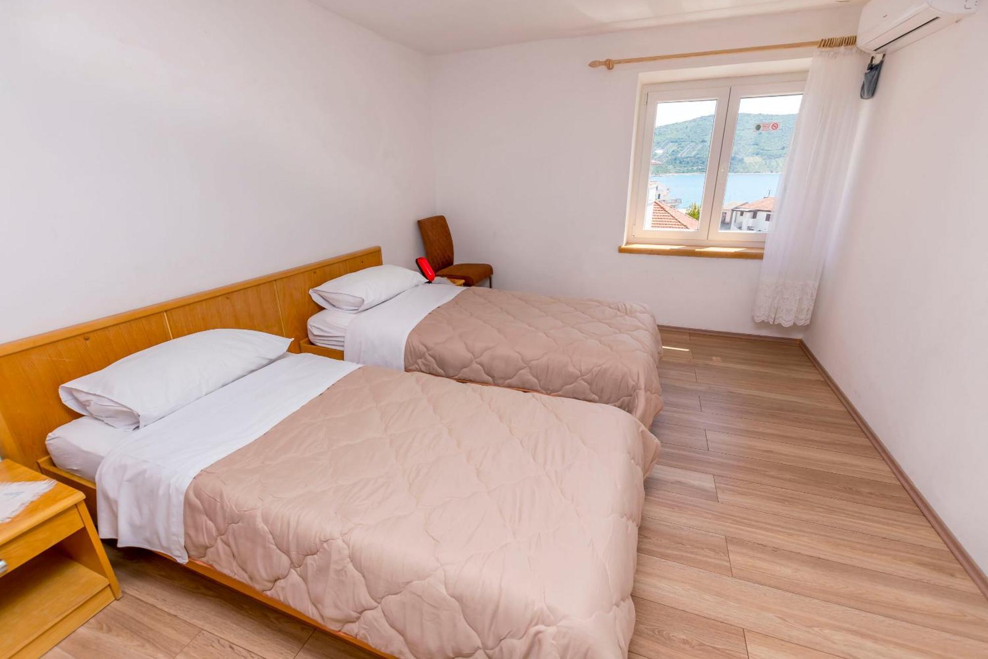 Apartment Jelena Primosten Exterior photo